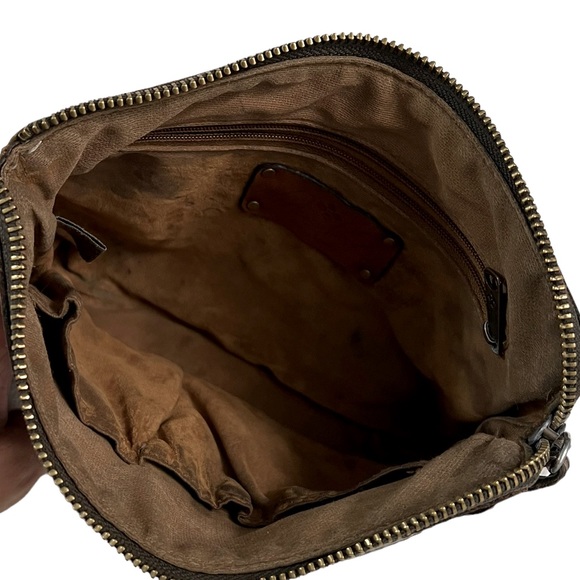 Patricia Nash 100% Full Grain Leather Cassini Wristlet - Picture 5 of 8